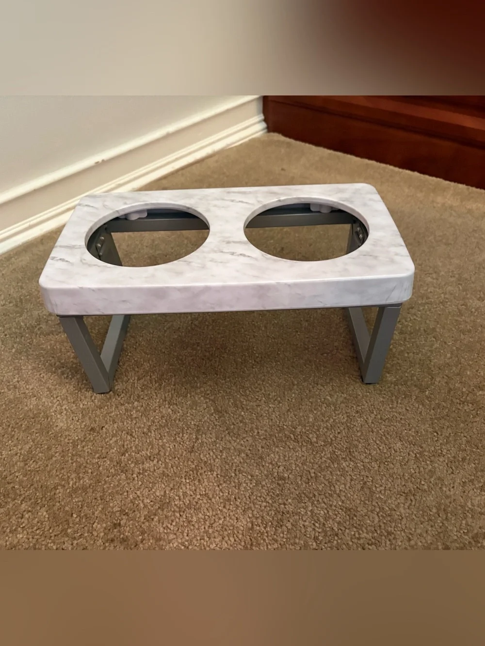 Marble-Effect Elevated Double Cat Bowl Feeder - White